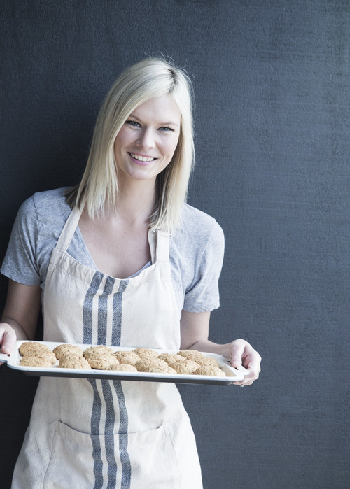 “What’s not to love?” Chelsea Winter encourages Kiwis to sign up for Pink Ribbon Breakfast